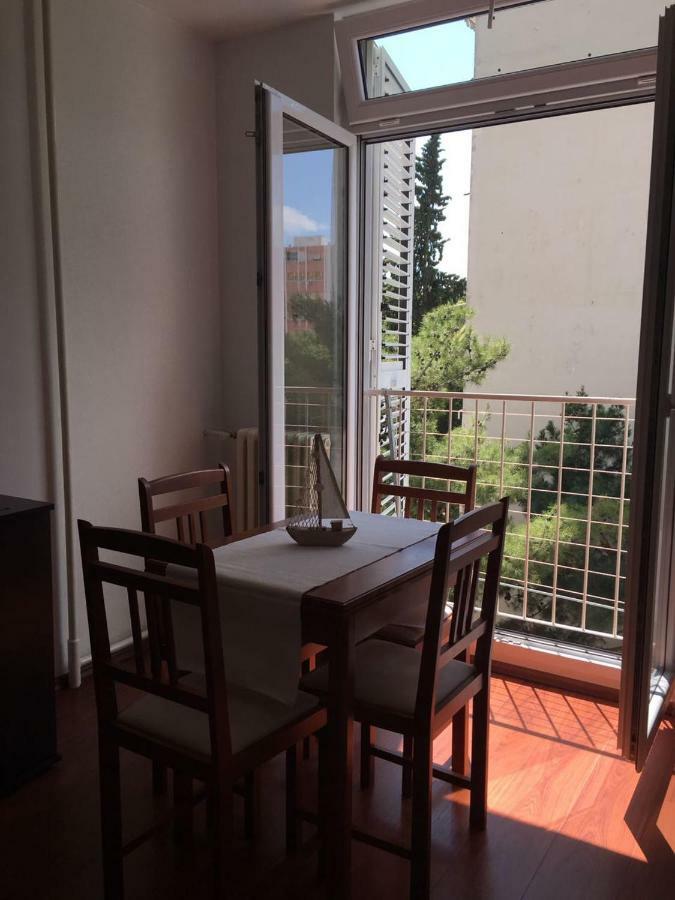 Mellitus Studio Apartment Спліт Екстер'єр фото